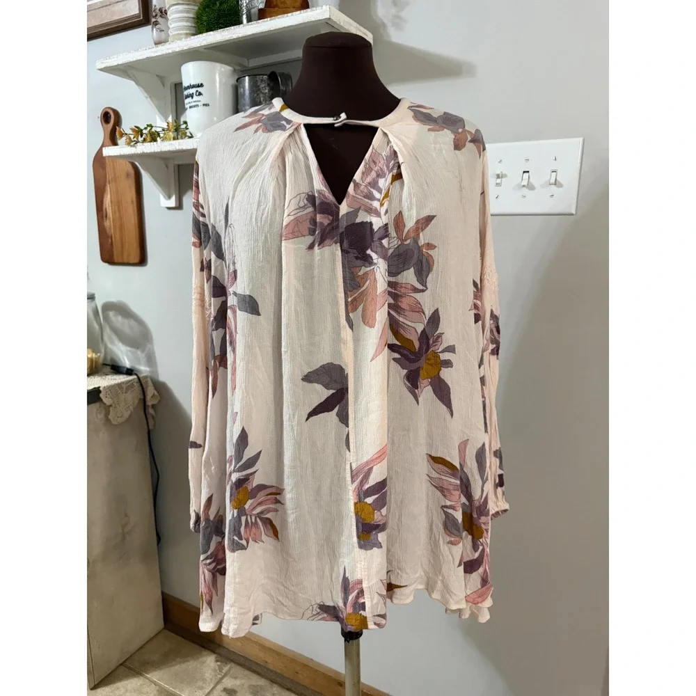 Free People Tunic women's S Pink Floral Boho Gauze Keyhole Lace Peasant Top